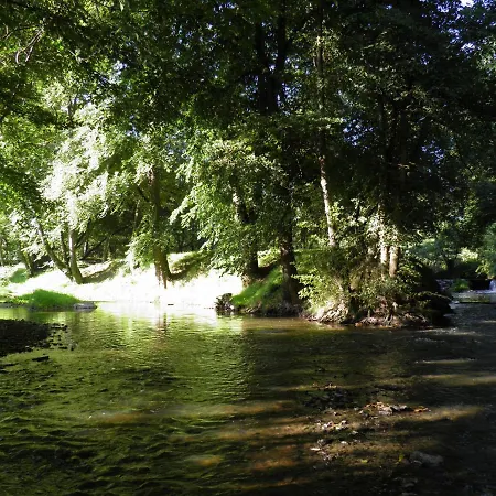 D'hote D'herisson לינה וארוחת בוקר Hérisson