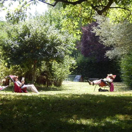 D'hote D'herisson לינה וארוחת בוקר Hérisson